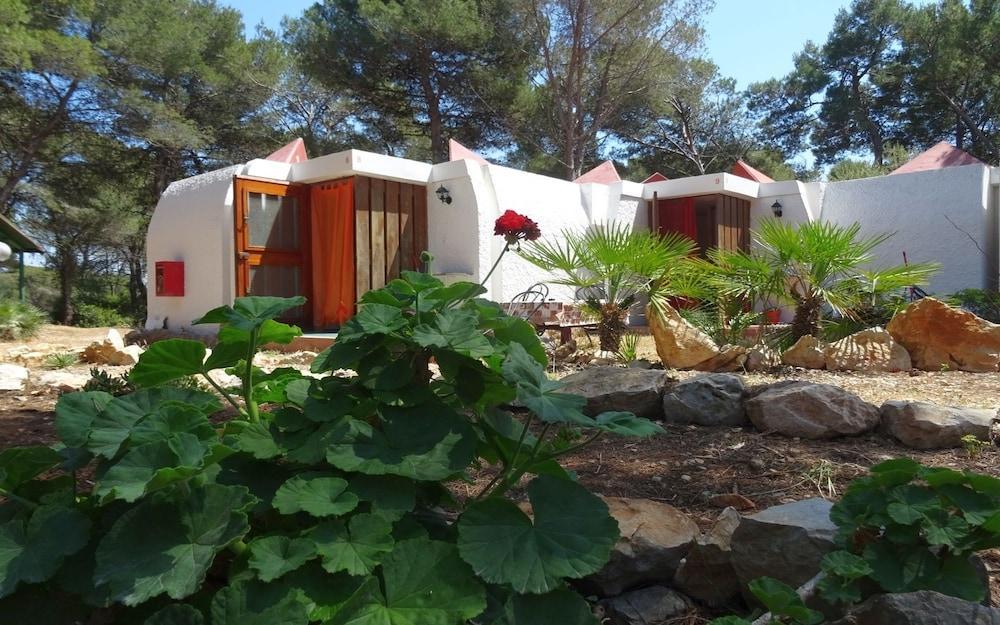 Villaggio Nurral Vakantiepark 3*